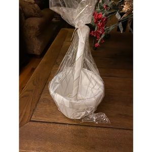 White SATIN Flower Girl Basket with tailored side bows!! NWT